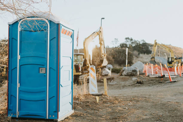 Portable Toilet Options We Offer in Bannockburn, IL